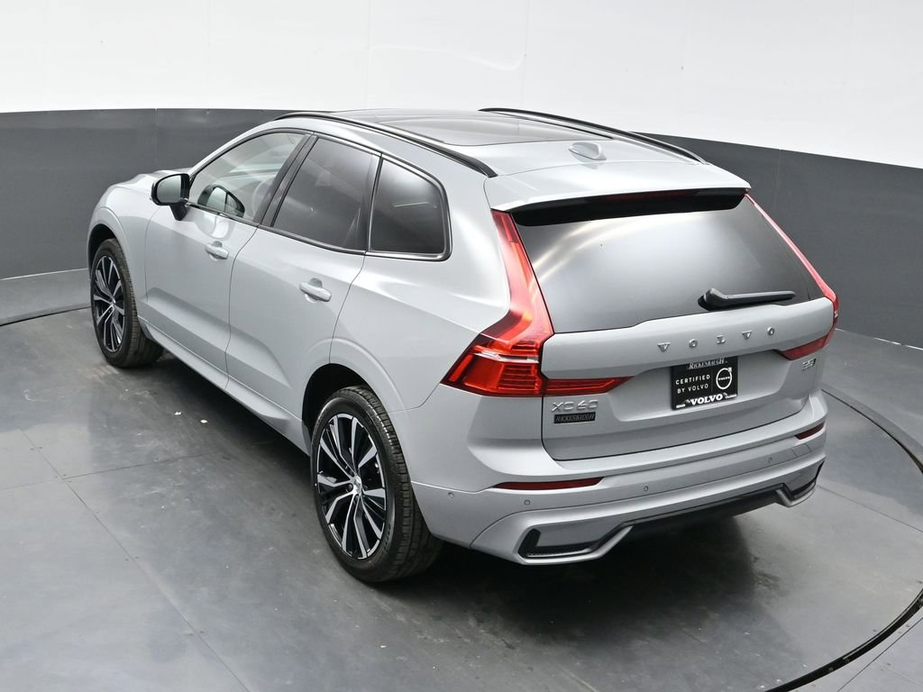 Used 2025 Volvo XC60 B5 Plus image 26