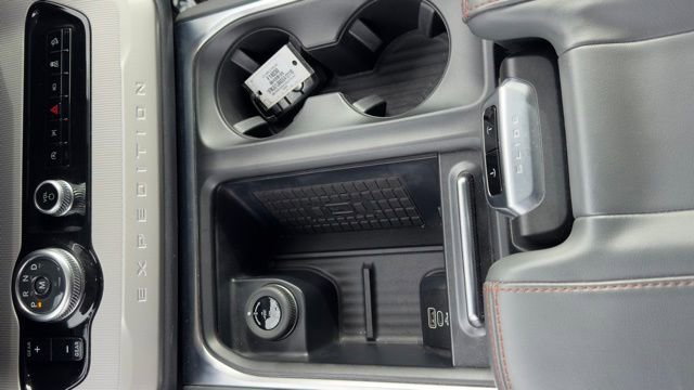 Certified 2025 Ford Expedition Active image 14