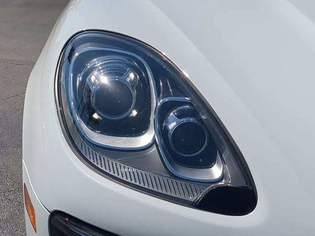 Used 2018 Porsche Macan image 10