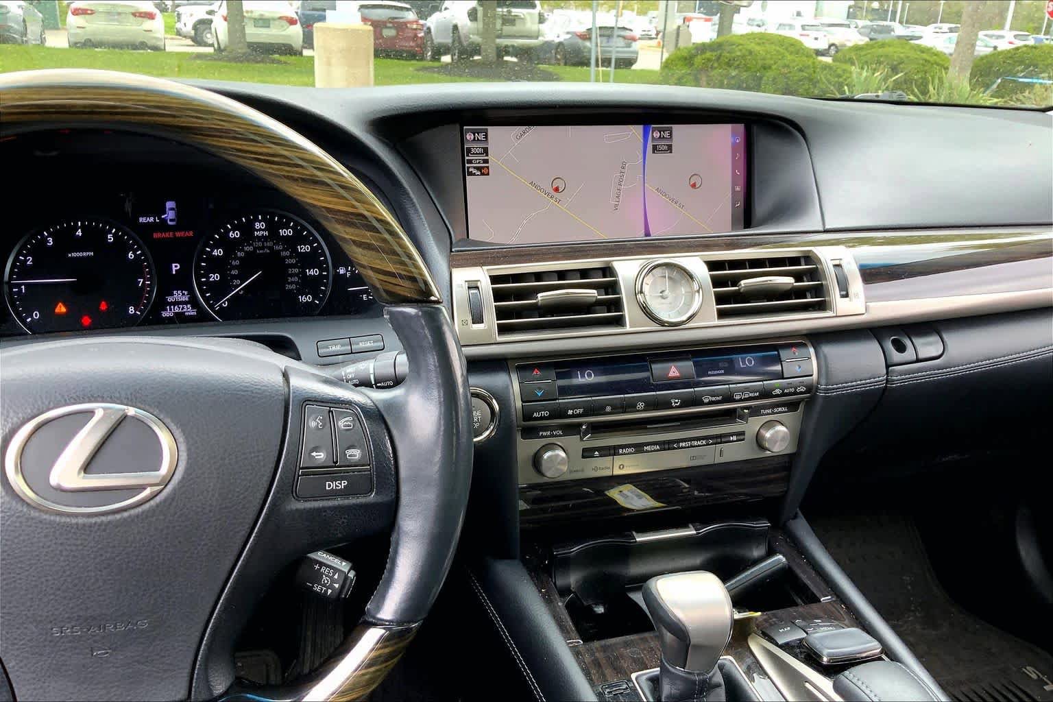 Used 2016 Lexus LS 460 AWD w/ Comfort Package image 7