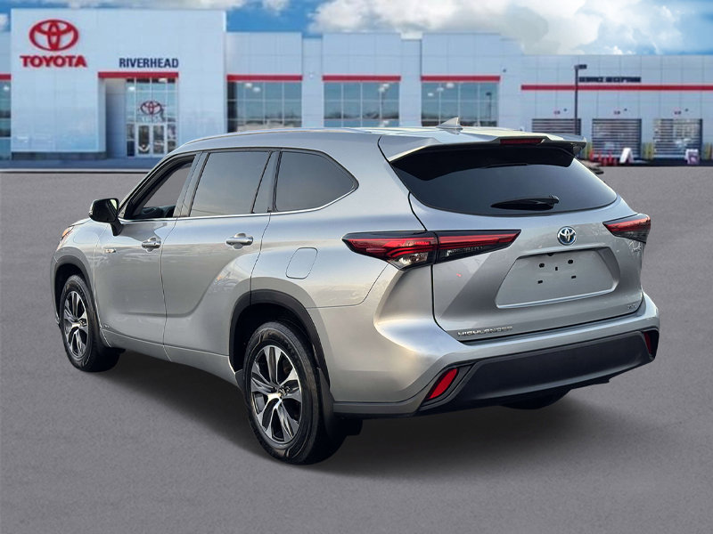 Used 2021 Toyota Highlander XLE image 5