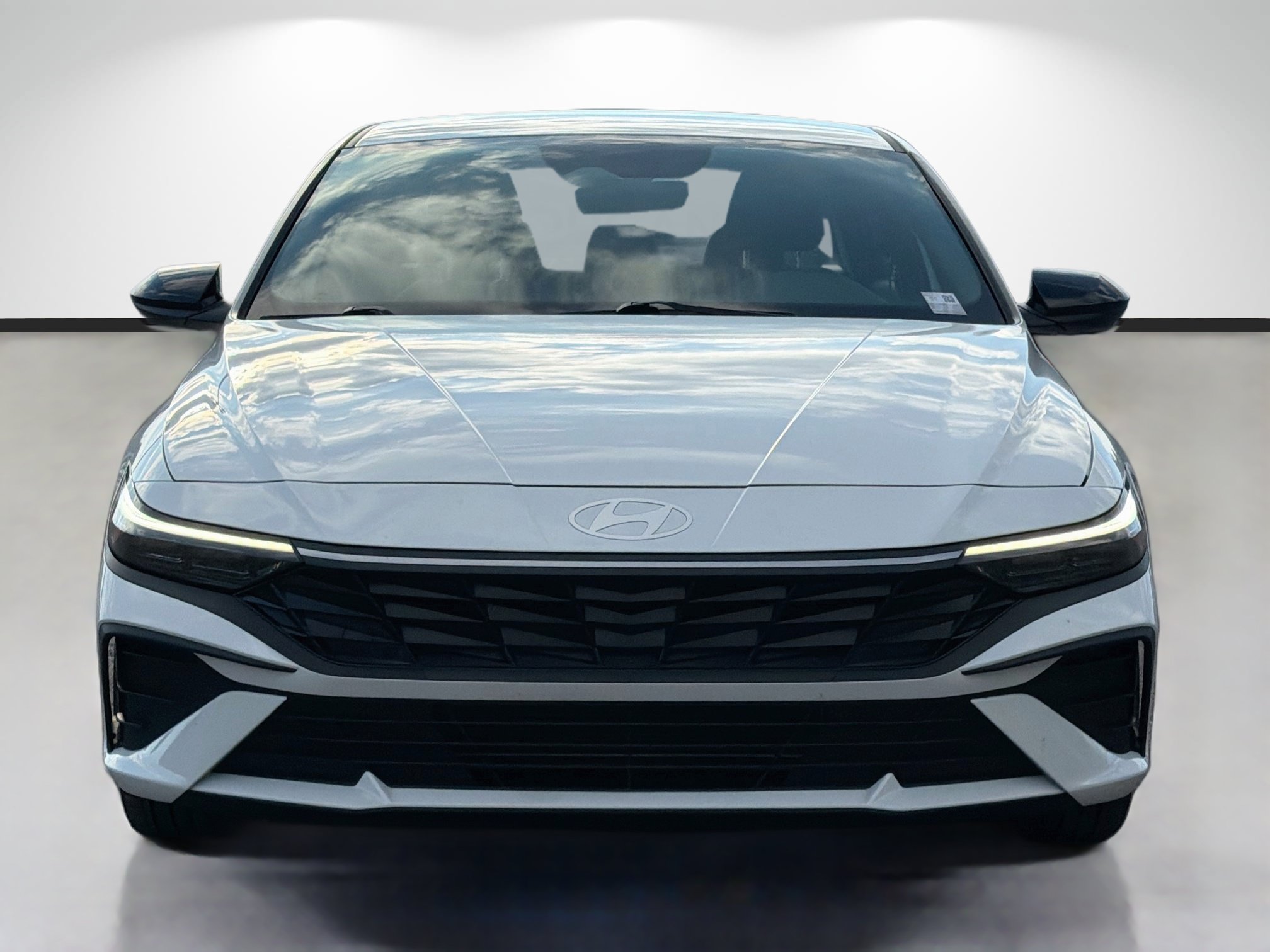 Used 2025 Hyundai Elantra Sport FWD image 8