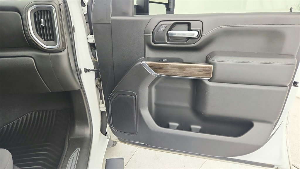 Used 2022 Chevrolet Silverado 2500 LT w/ Convenience Package image 32