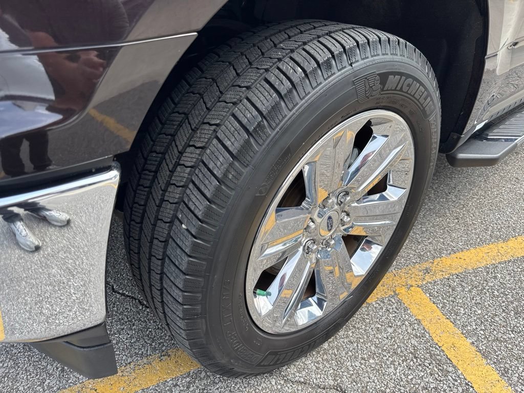 Used 2018 Ford F150 XLT w/ Equipment Group 302A Luxury AWD/4WD image 48