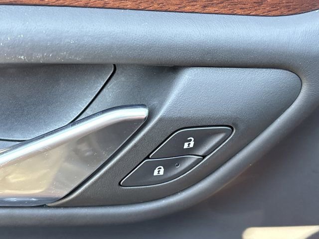 Used 2023 GMC Yukon Denali Ultimate image 25