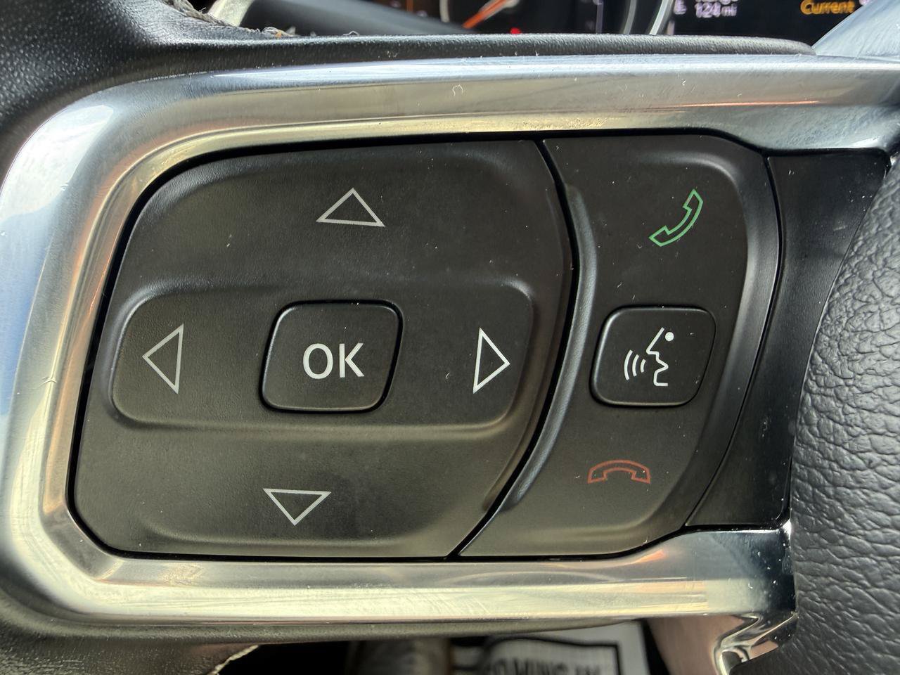 Used 2022 Jeep Wrangler Unlimited Sahara w/ Cold Weather Group AWD/4WD image 14