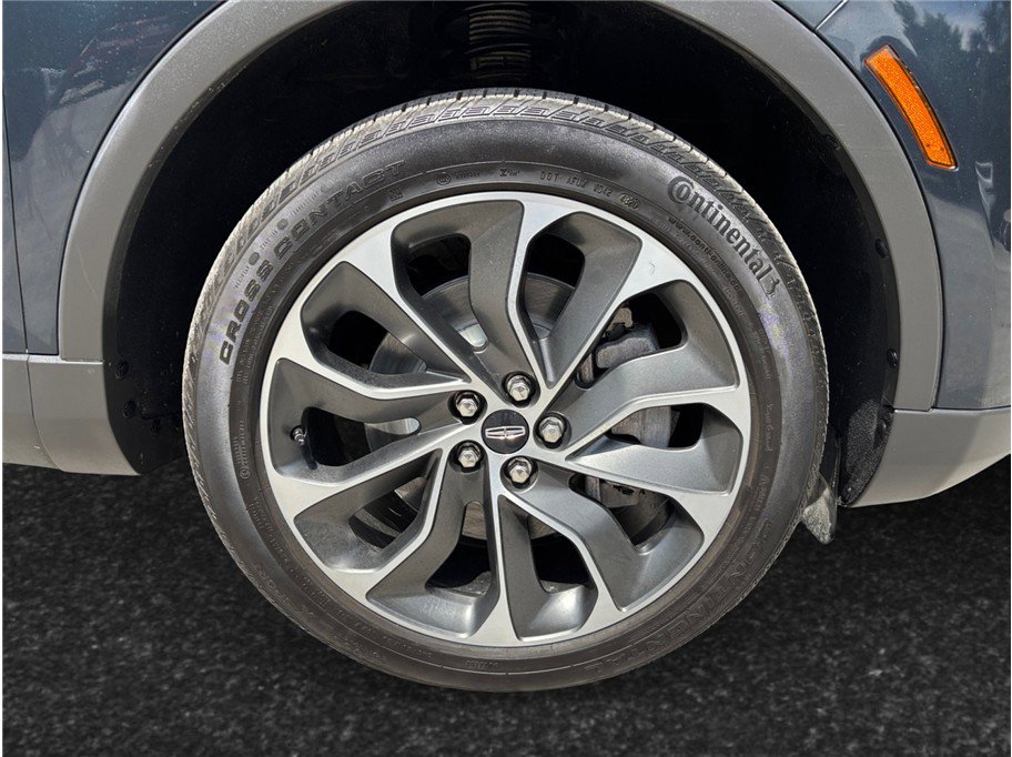 Used 2021 Lincoln Nautilus Reserve image 13