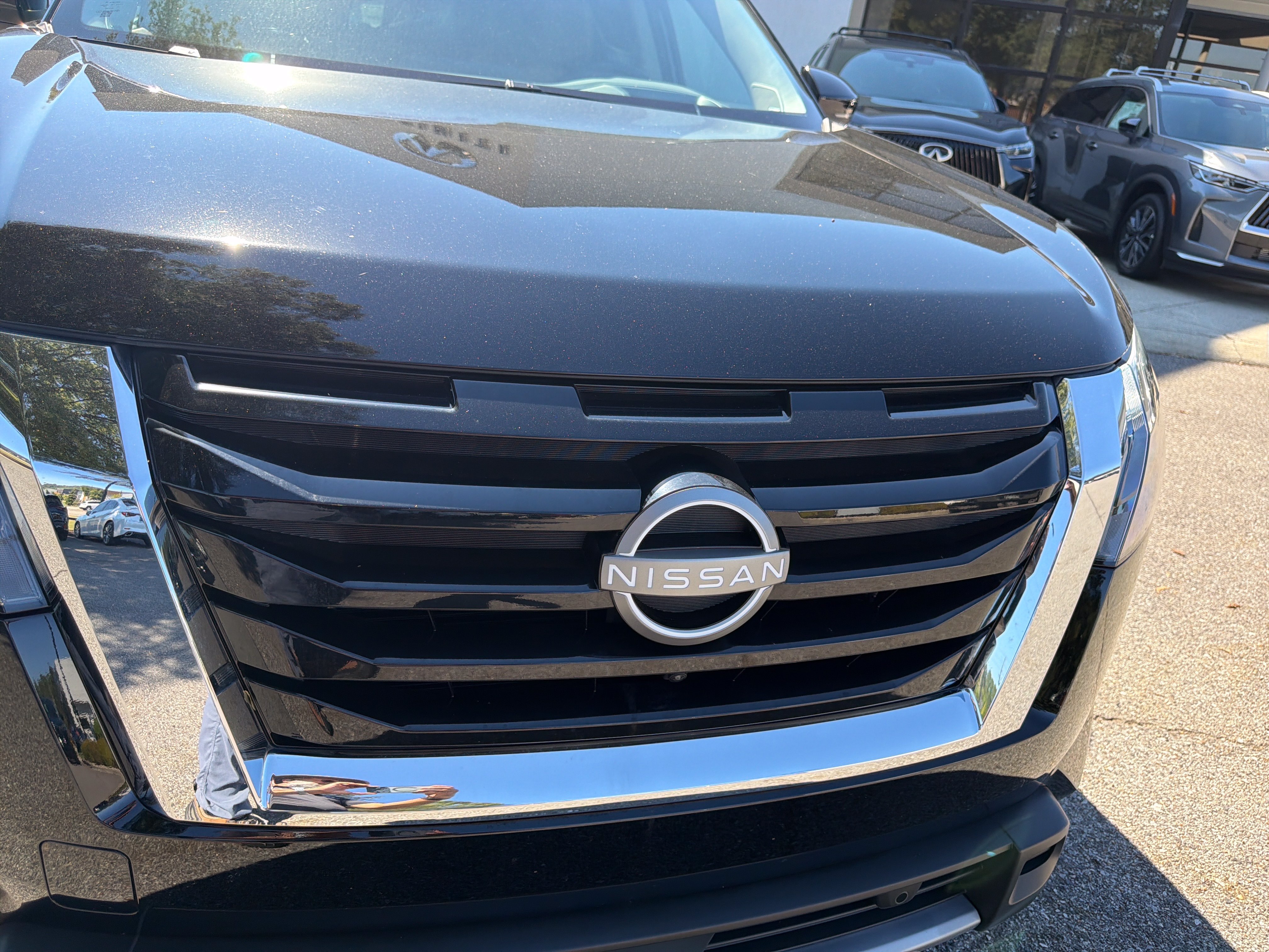 Used 2025 Nissan Pathfinder Platinum w/ Cargo Package FWD image 15