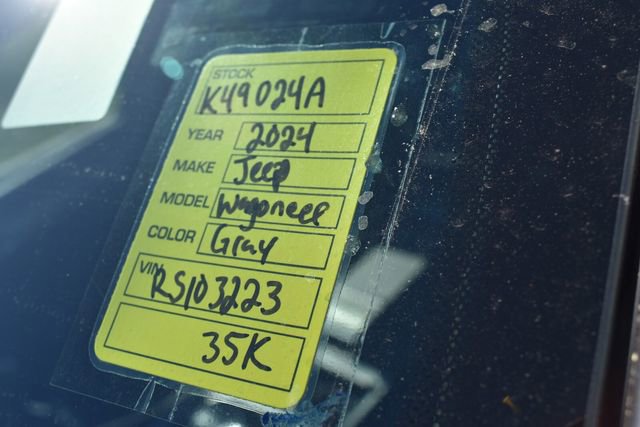 Used 2024 Jeep Wagoneer Series II AWD/4WD image 46