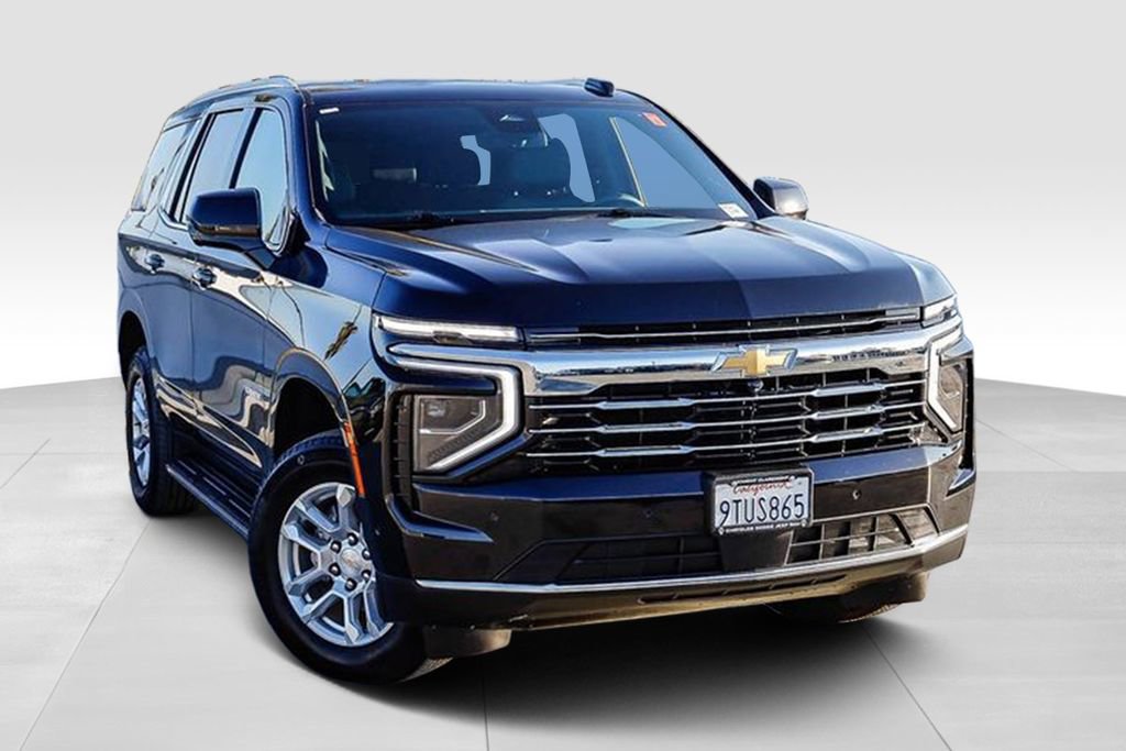 Used 2025 Chevrolet Tahoe LT AWD/4WD image 2
