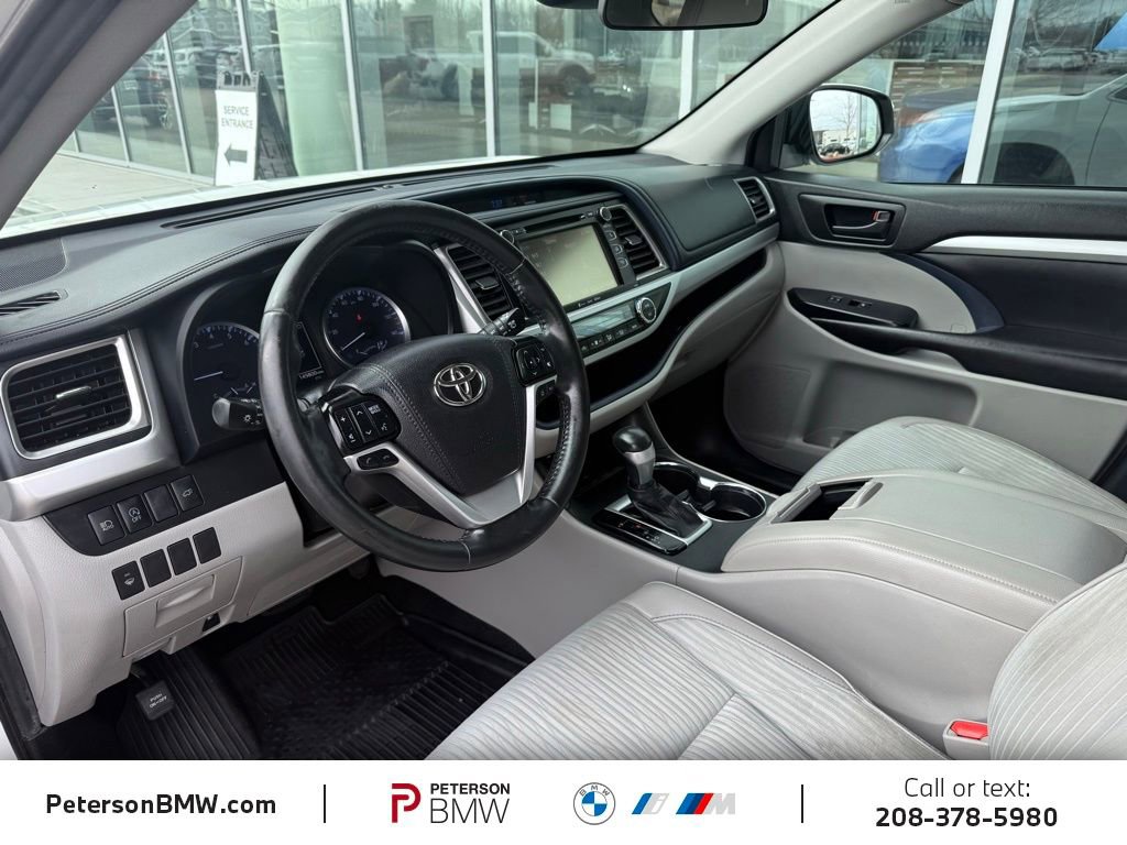 Used 2019 Toyota Highlander Plus image 16