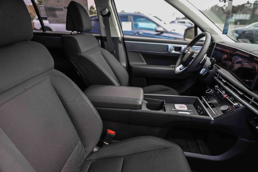 New 2026 Hyundai Santa Fe SE FWD image 19