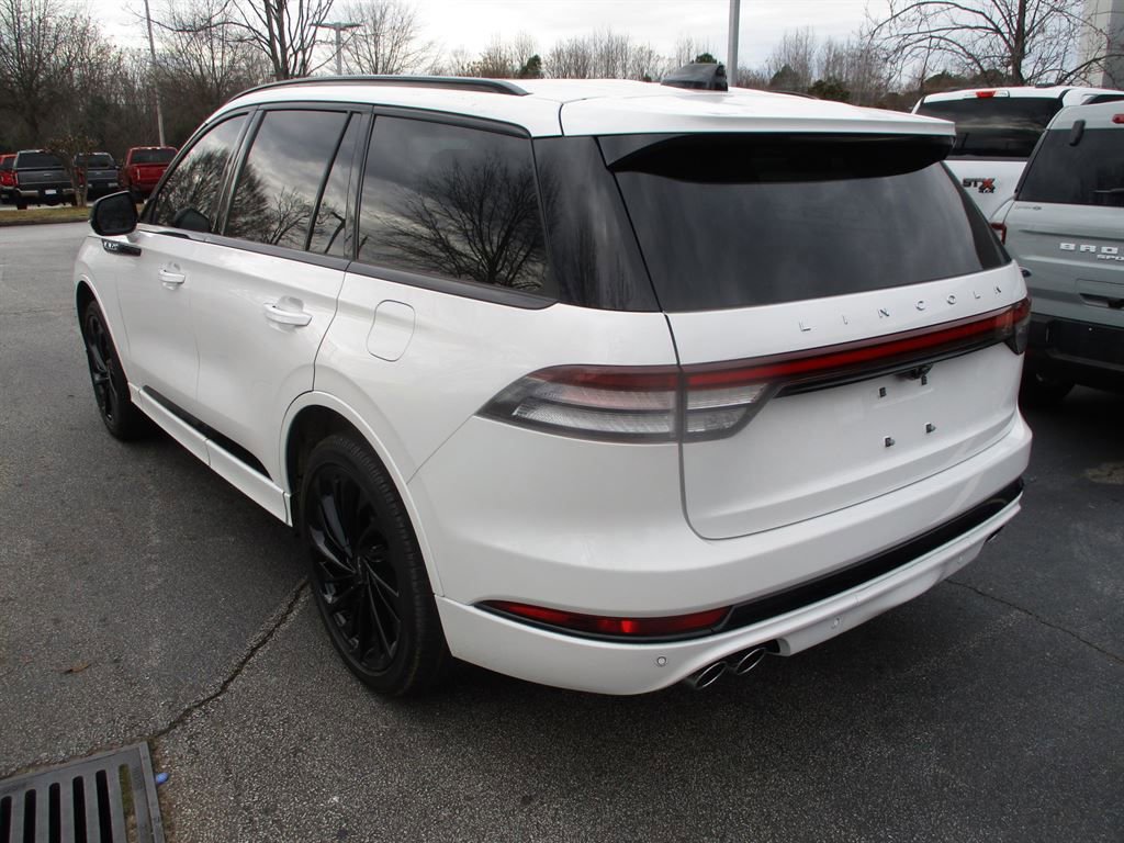 Used 2025 Lincoln Aviator Reserve w/ Equipment Group 201A image 3