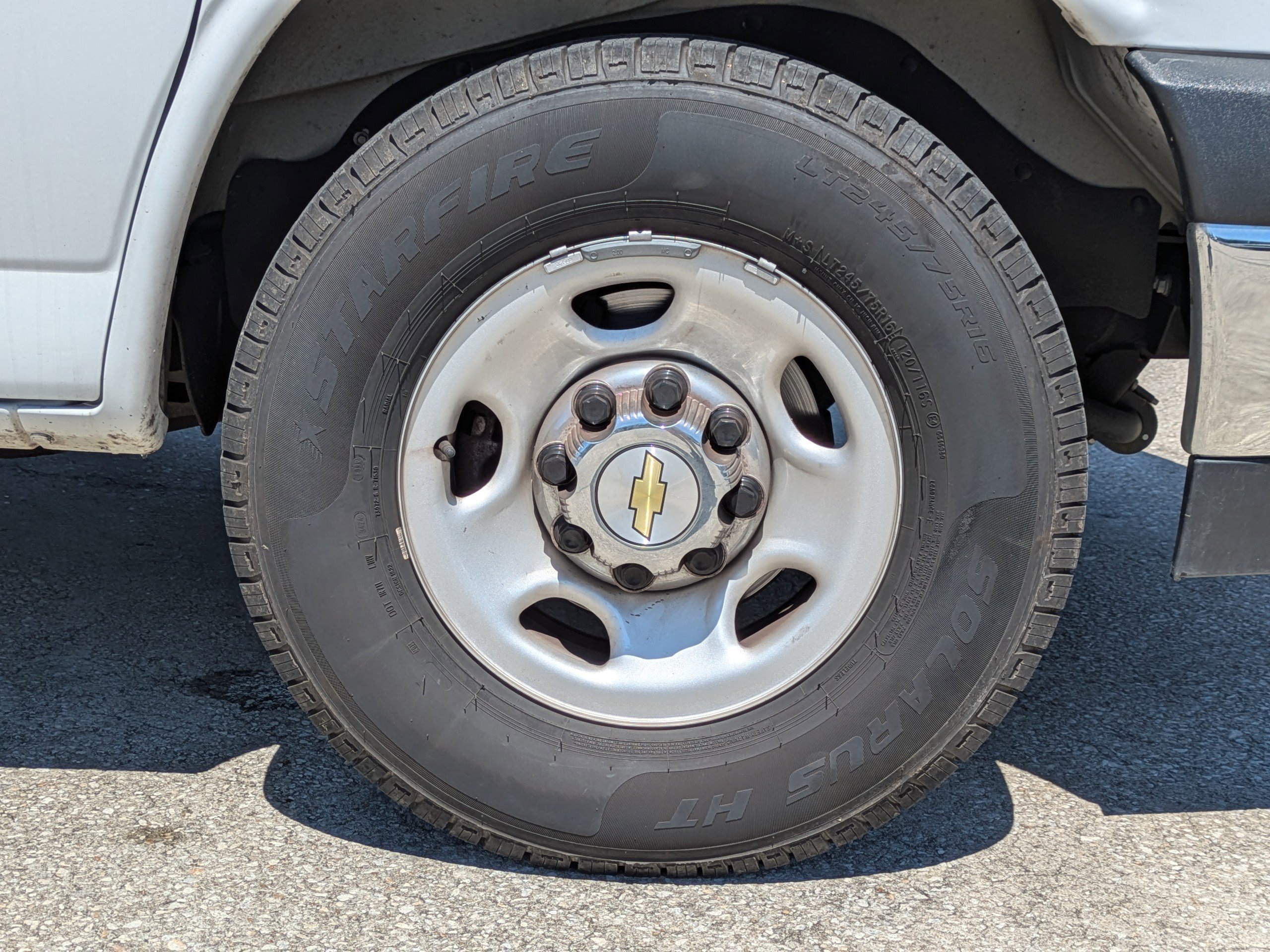 Used 2024 Chevrolet Express 3500 LT w/ LT Preferred Equipment Group RWD image 11