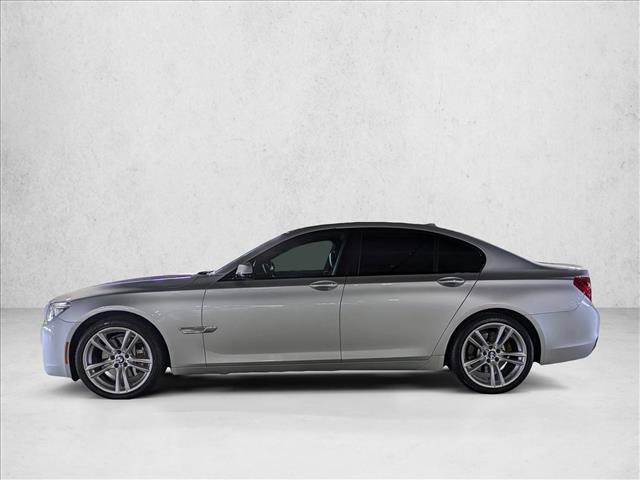Used 2013 BMW 740i RWD image 9