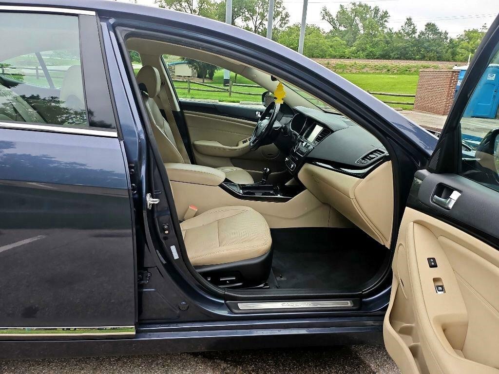 Used 2014 Kia Cadenza Premium image 18
