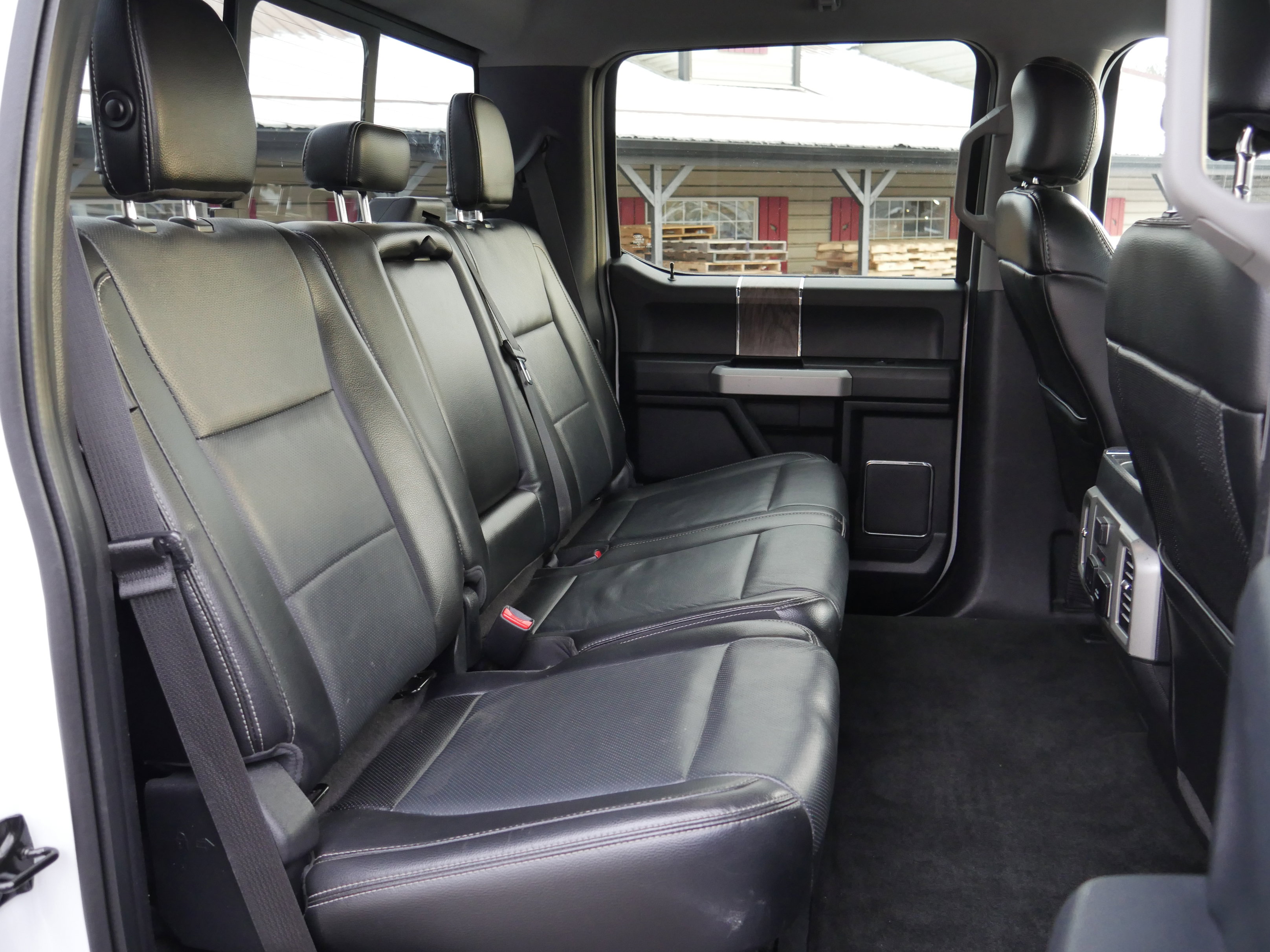 Used 2017 Ford F250 Lariat image 28