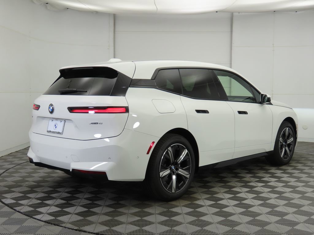 Used 2026 BMW iX xDrive45 AWD/4WD image 6