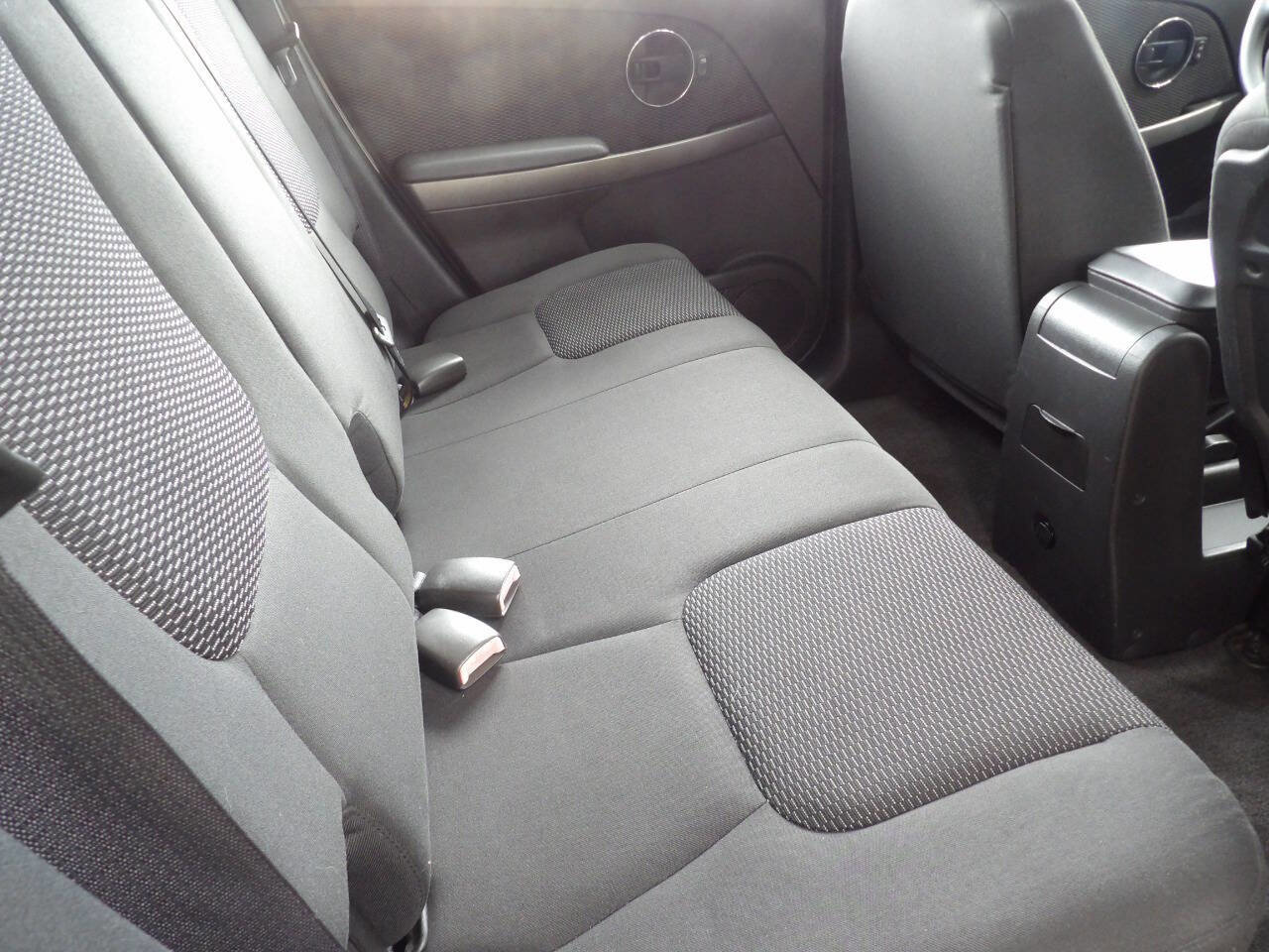 Used 2006 Pontiac Torrent 2WD image 26