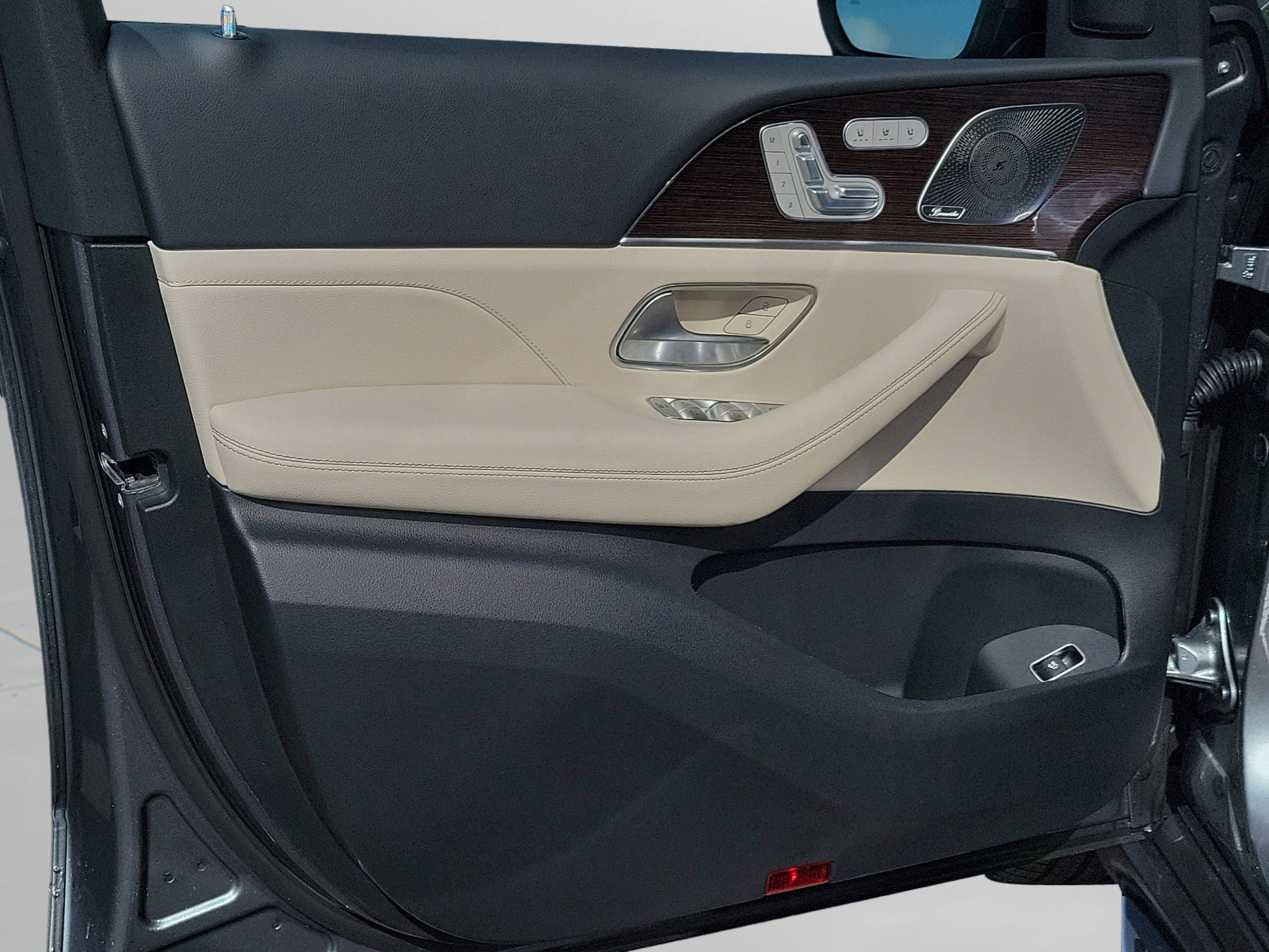 New 2026 Mercedes-Benz GLS 450 4MATIC image 16