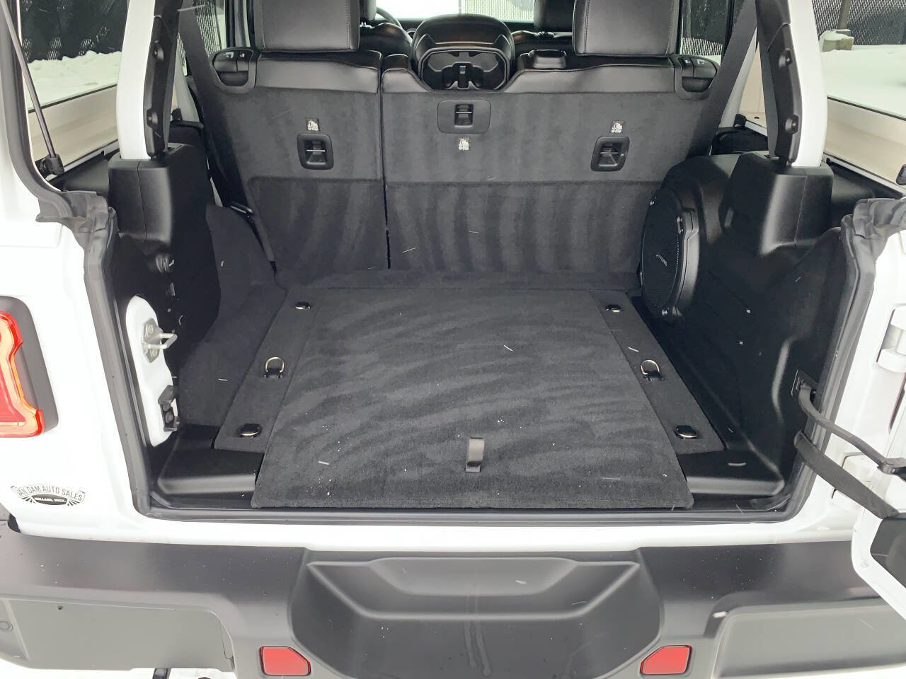 Used 2023 Jeep Wrangler Unlimited Sahara w/ LED Lighting Group image 25