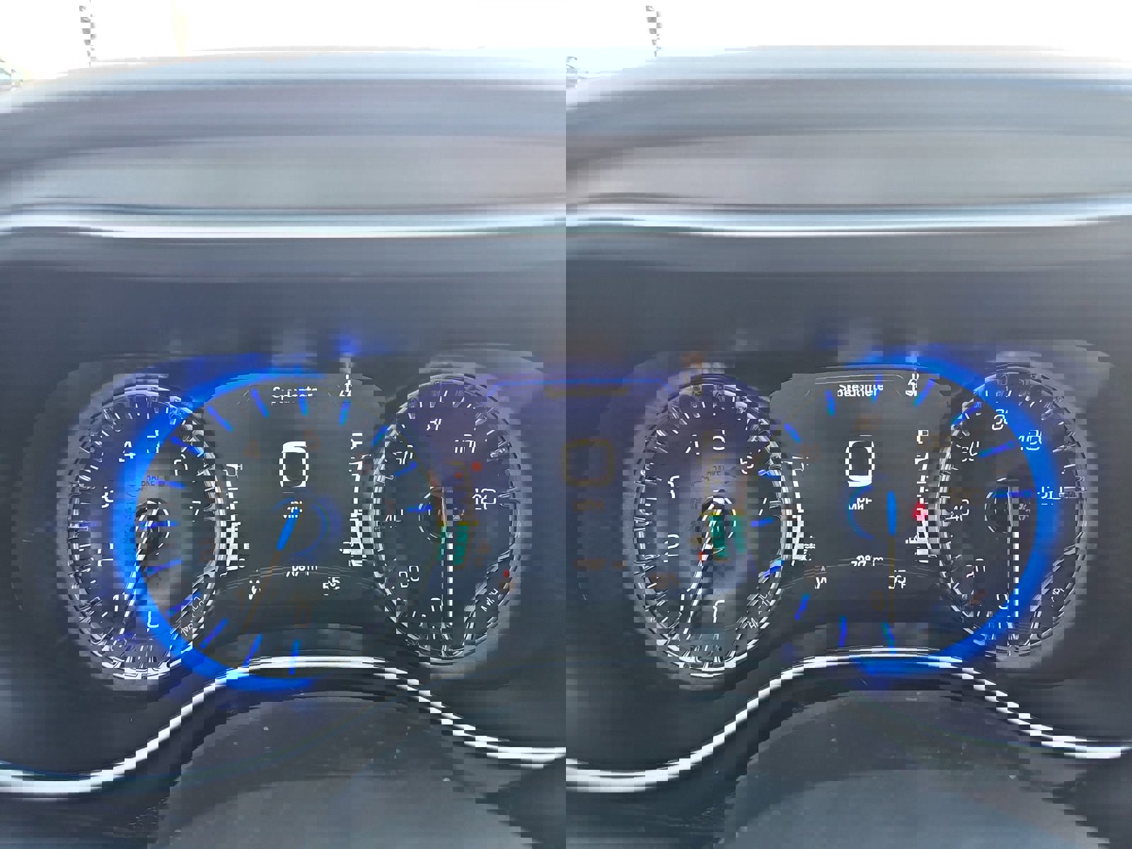 Used 2025 Chrysler Pacifica Select image 15