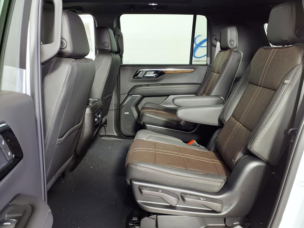 New 2026 Chevrolet Suburban High Country RWD image 11