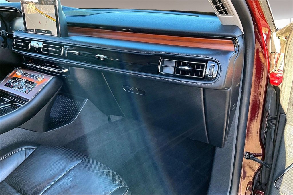 Used 2020 Lincoln Aviator Reserve image 16