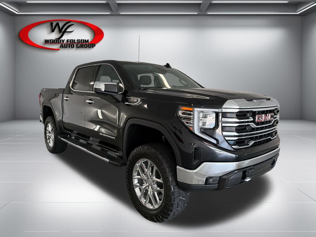 Used 2023 GMC Sierra 1500 SLT w/ SLT Premium Package AWD/4WD image 3