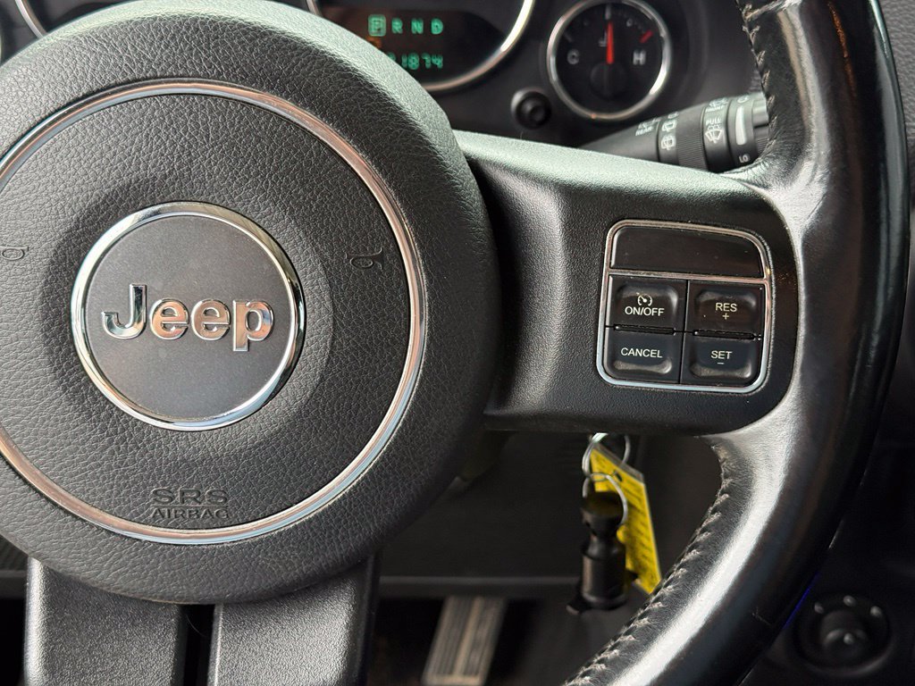 Used 2014 Jeep Wrangler Unlimited Sahara w/ Connectivity Group AWD/4WD image 16