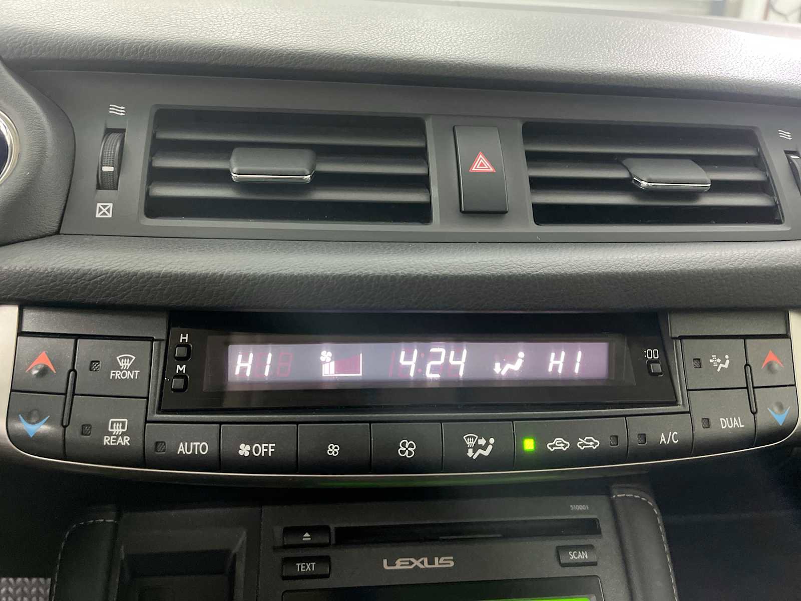 Used 2014 Lexus CT 200h image 17