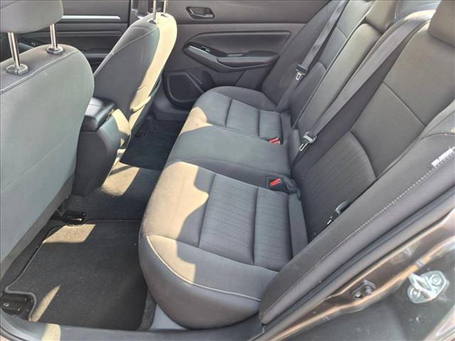 Used 2023 Nissan Altima 2.5 SV w/ SV Premium Package FWD image 17
