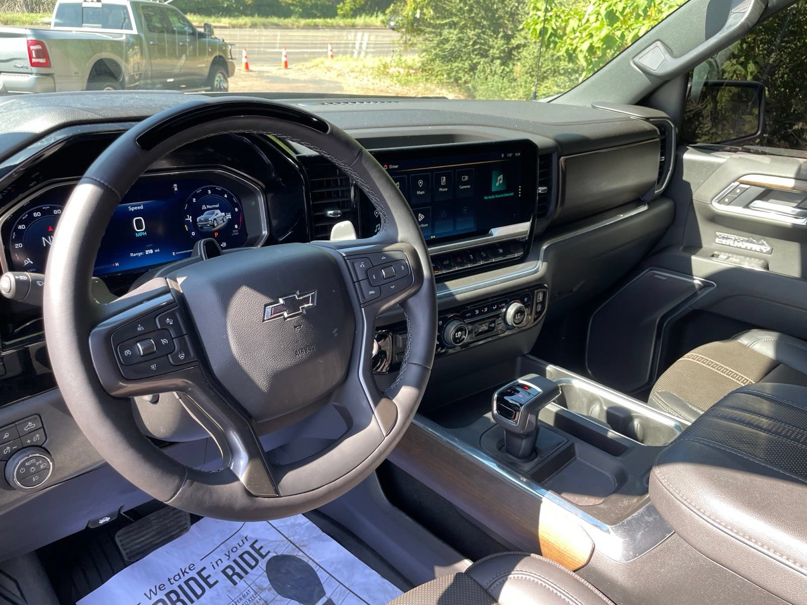 Used 2026 Chevrolet Silverado 1500 High Country w/ Midnight Edition AWD/4WD image 31