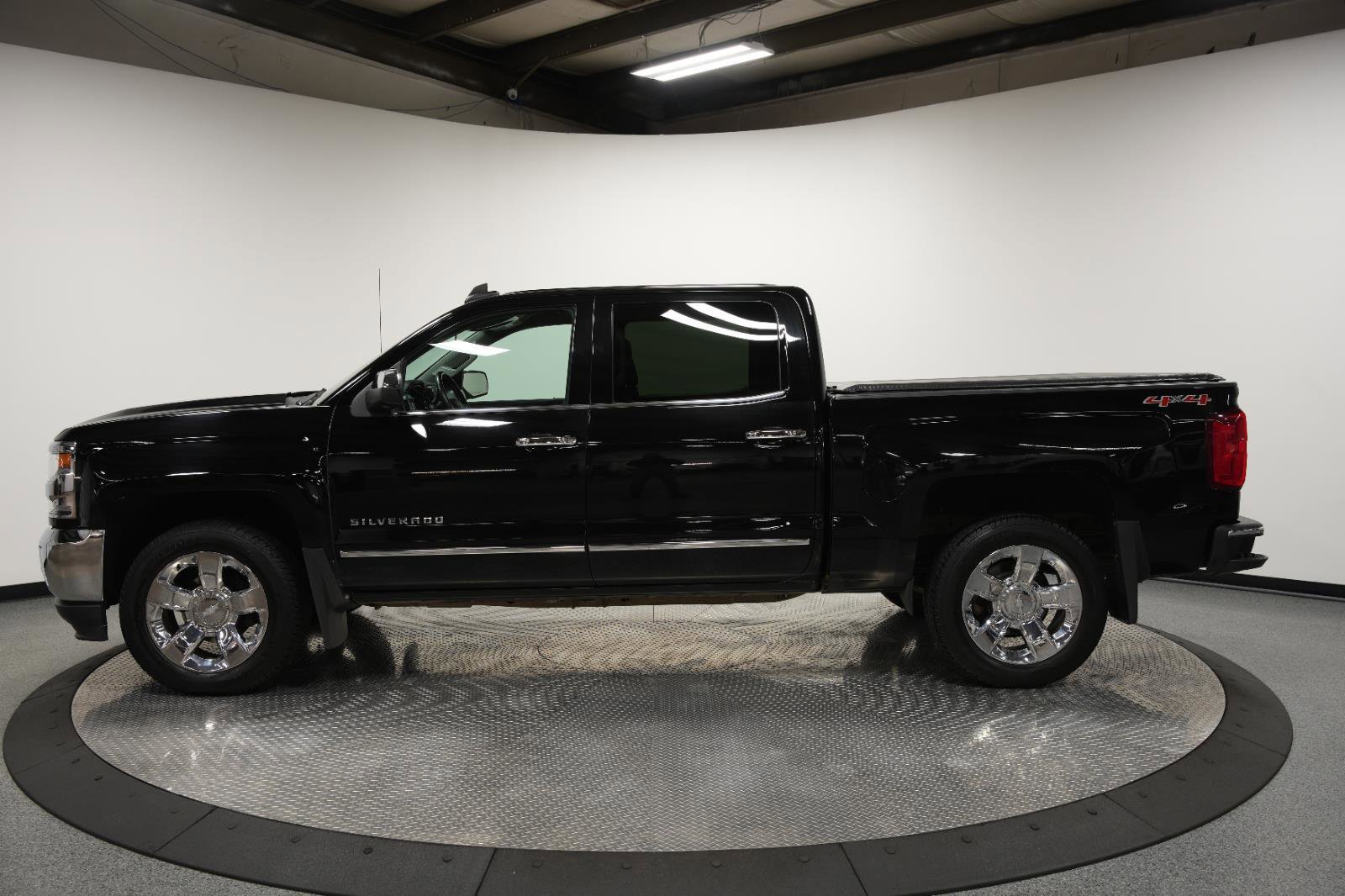 Used 2017 Chevrolet Silverado 1500 LTZ w/ Sport Package image 4