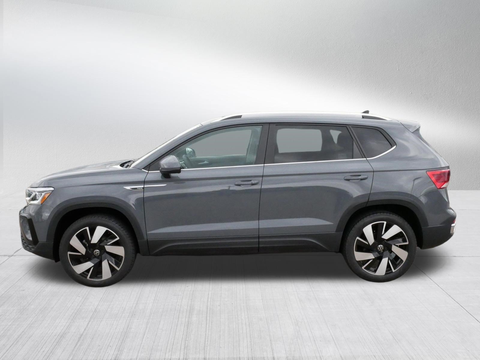 Certified 2024 Volkswagen Taos SEL AWD/4WD image 4