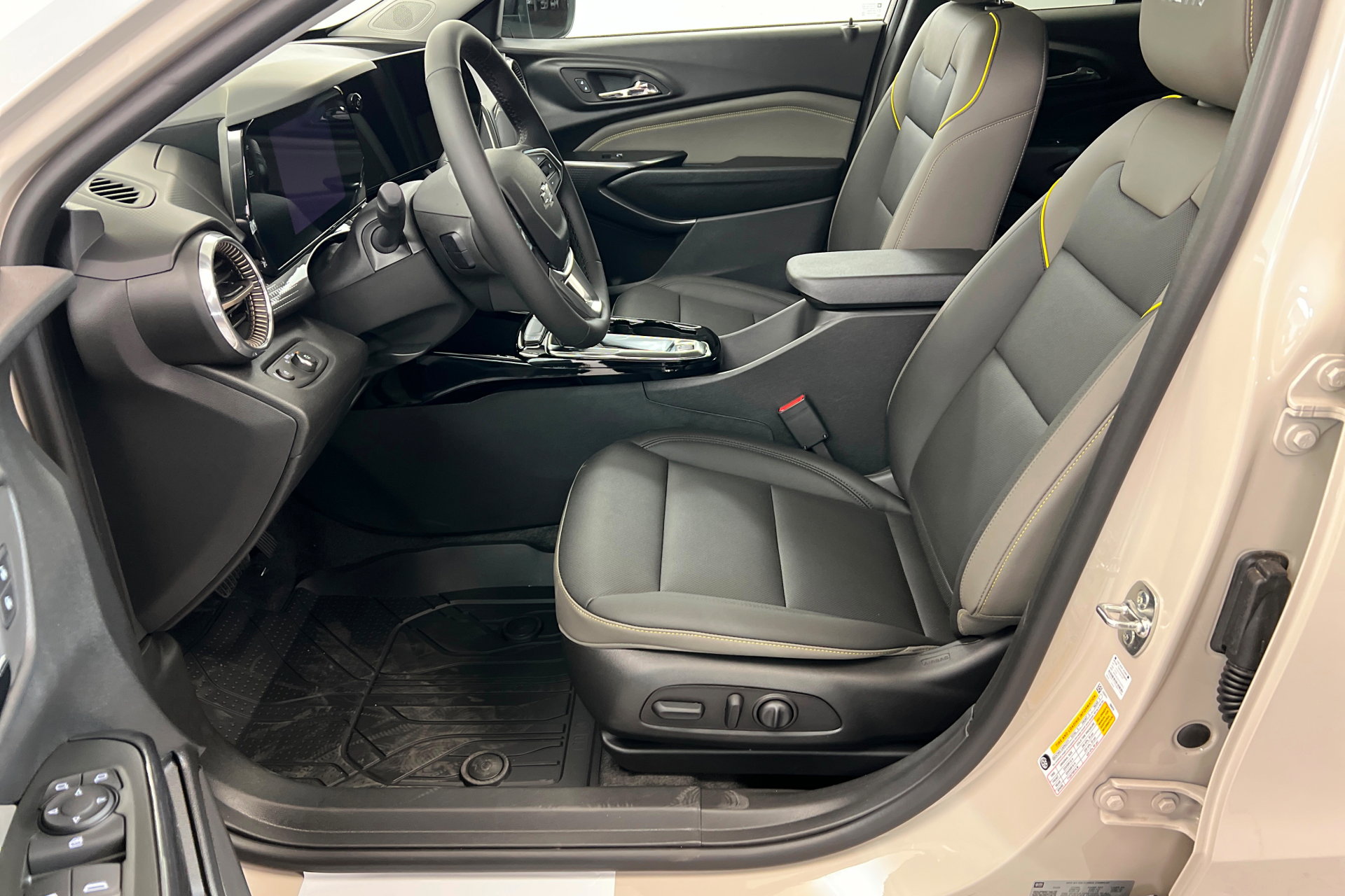 New 2026 Chevrolet Trax ACTIV w/ Driver Confidence Package image 18