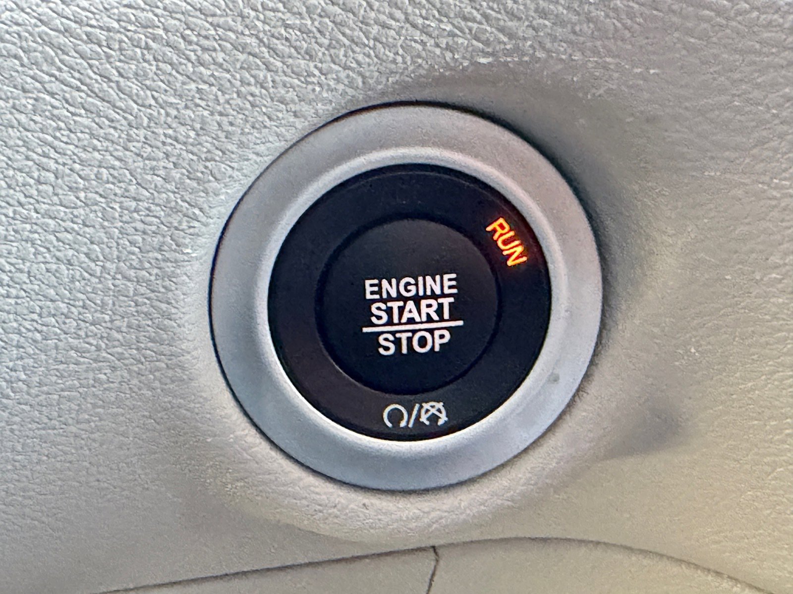Used 2024 Chrysler Pacifica Touring-L FWD image 26