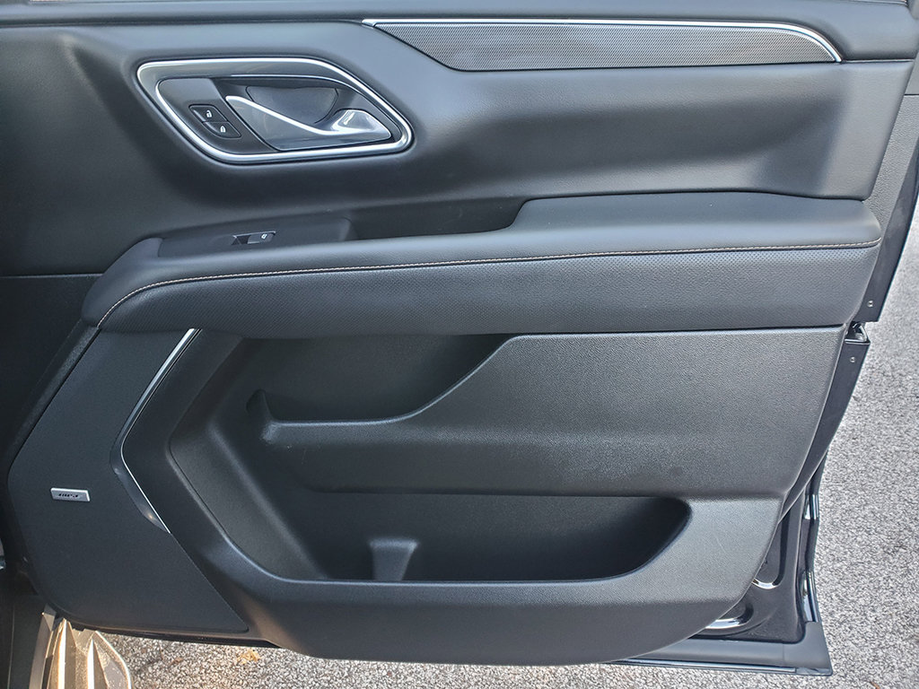 Used 2023 GMC Yukon AT4 w/ LPO, Floor Liner Package AWD/4WD image 22