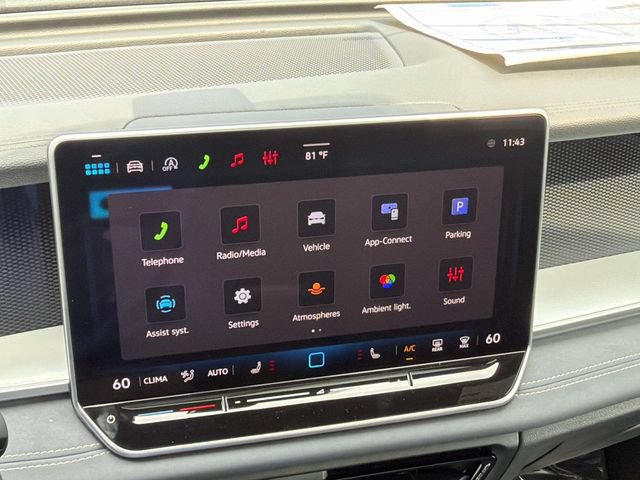 New 2026 Volkswagen Tiguan SE R-Line FWD image 12