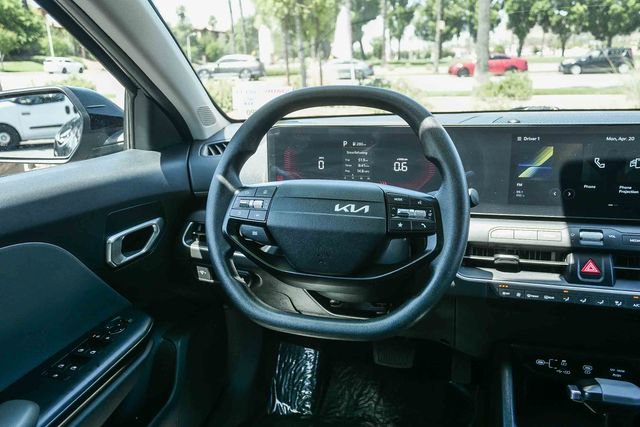 Certified 2025 Kia K4 LXS image 16