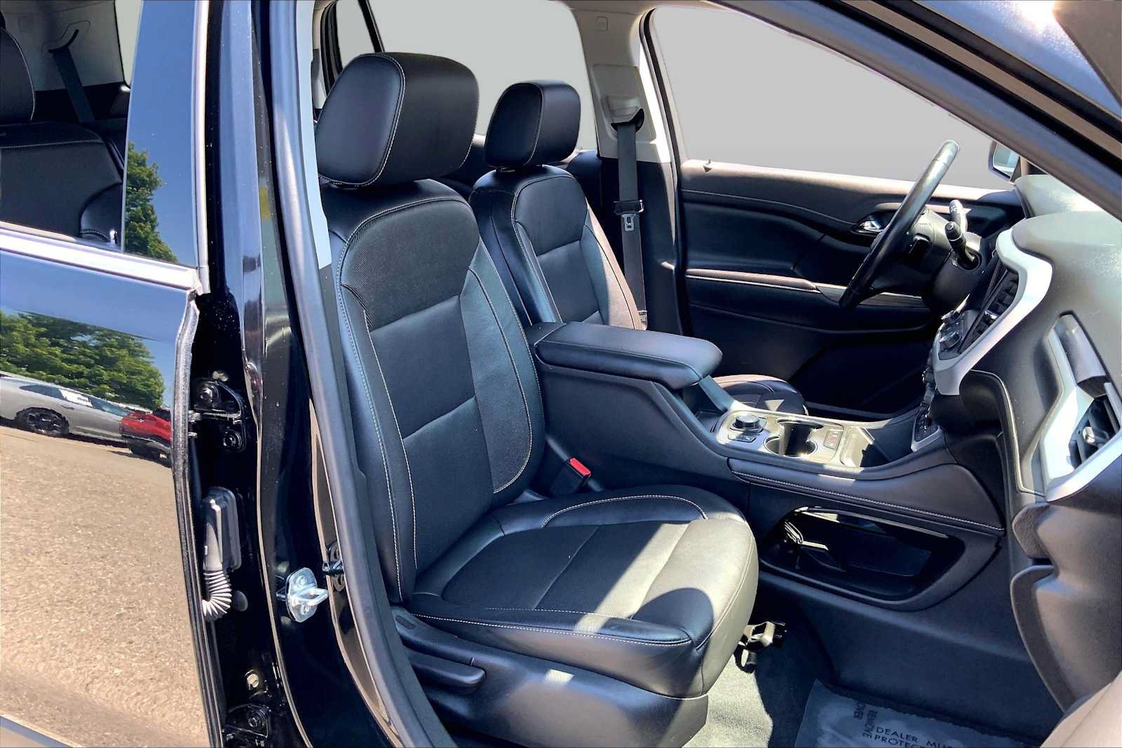 Used 2020 GMC Acadia SLT AWD/4WD image 8
