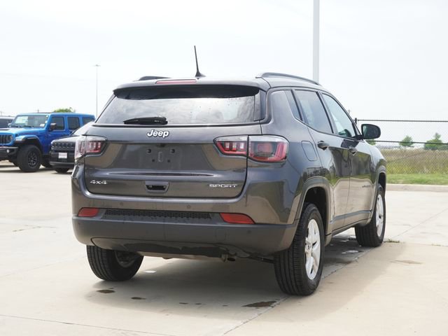 Used 2017 Jeep Compass Sport w/ Cold Weather Group AWD/4WD image 9