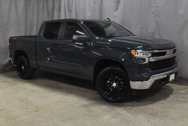 Used 2025 Chevrolet Silverado 1500 LT w/ Work Truck Package image 4