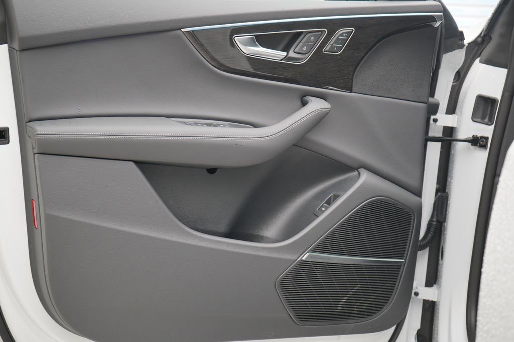New 2025 Audi Q8 Premium Plus image 19