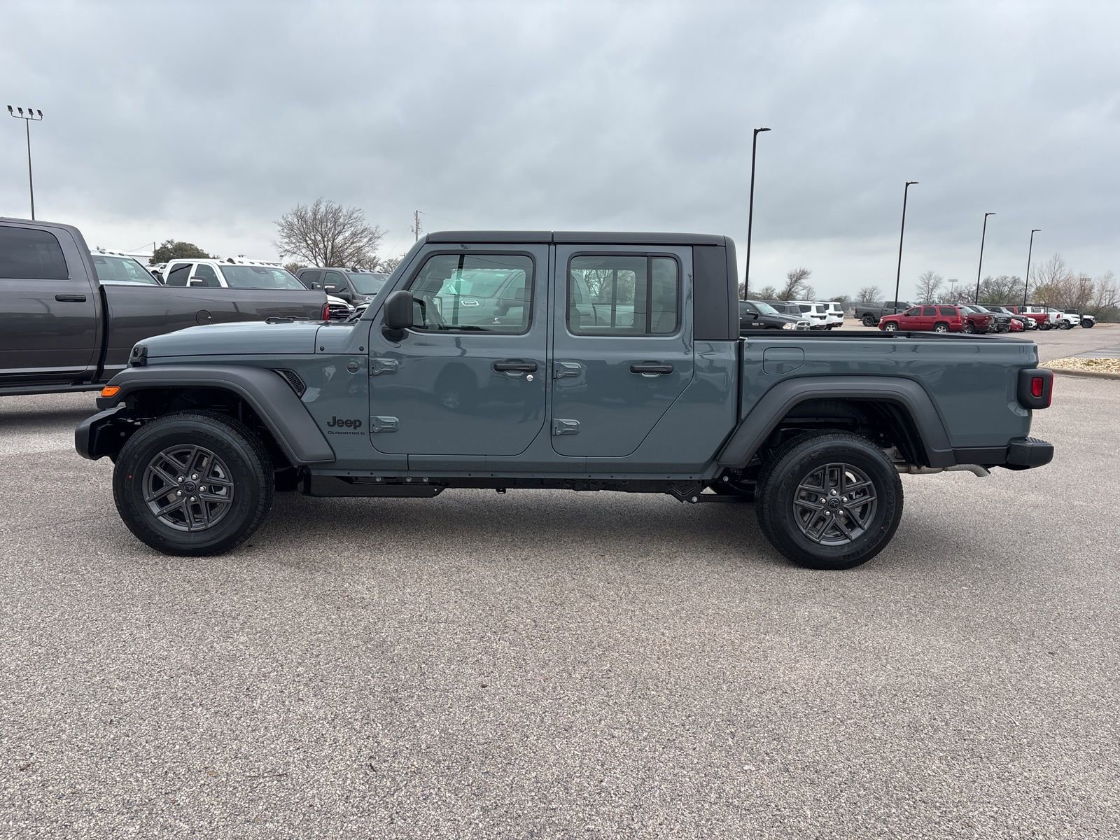 New 2026 Jeep Gladiator Sport image 2