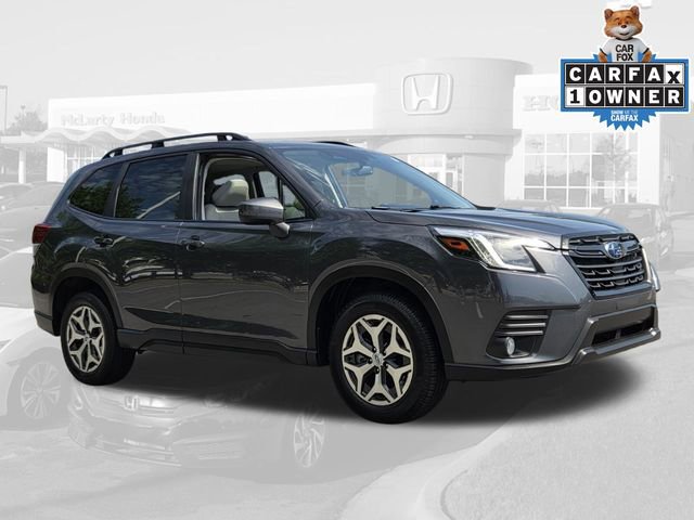 Used 2023 Subaru Forester Premium image 4
