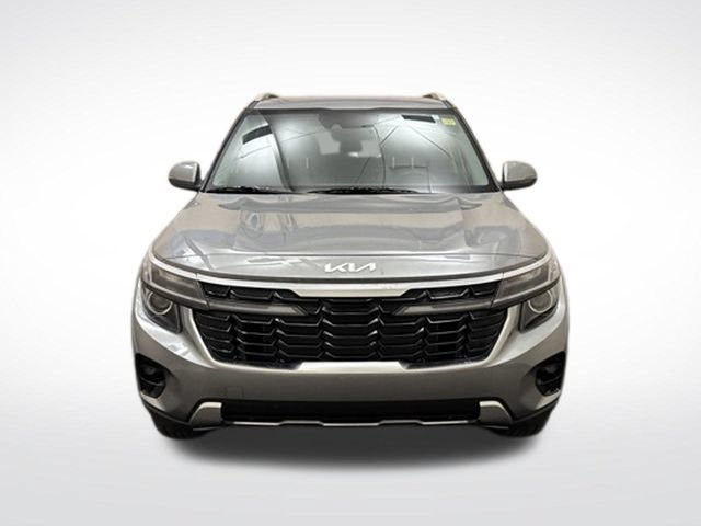 Used 2026 Kia Seltos S AWD/4WD image 2