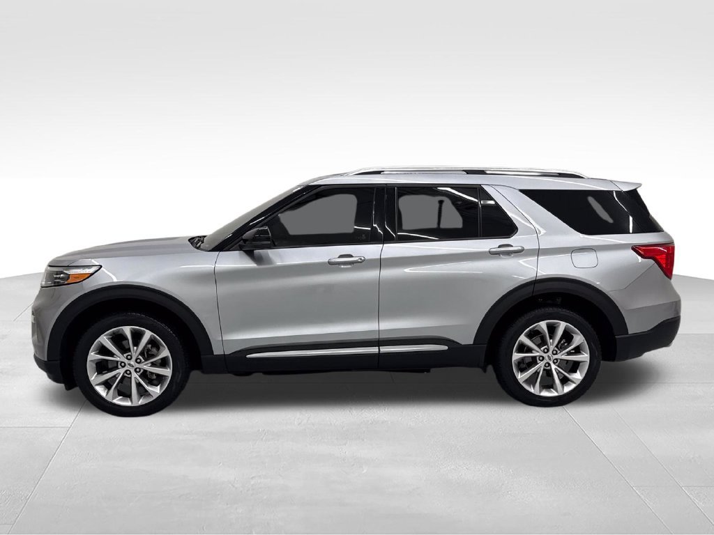 Used 2023 Ford Explorer Platinum w/ Technology Package AWD/4WD image 3