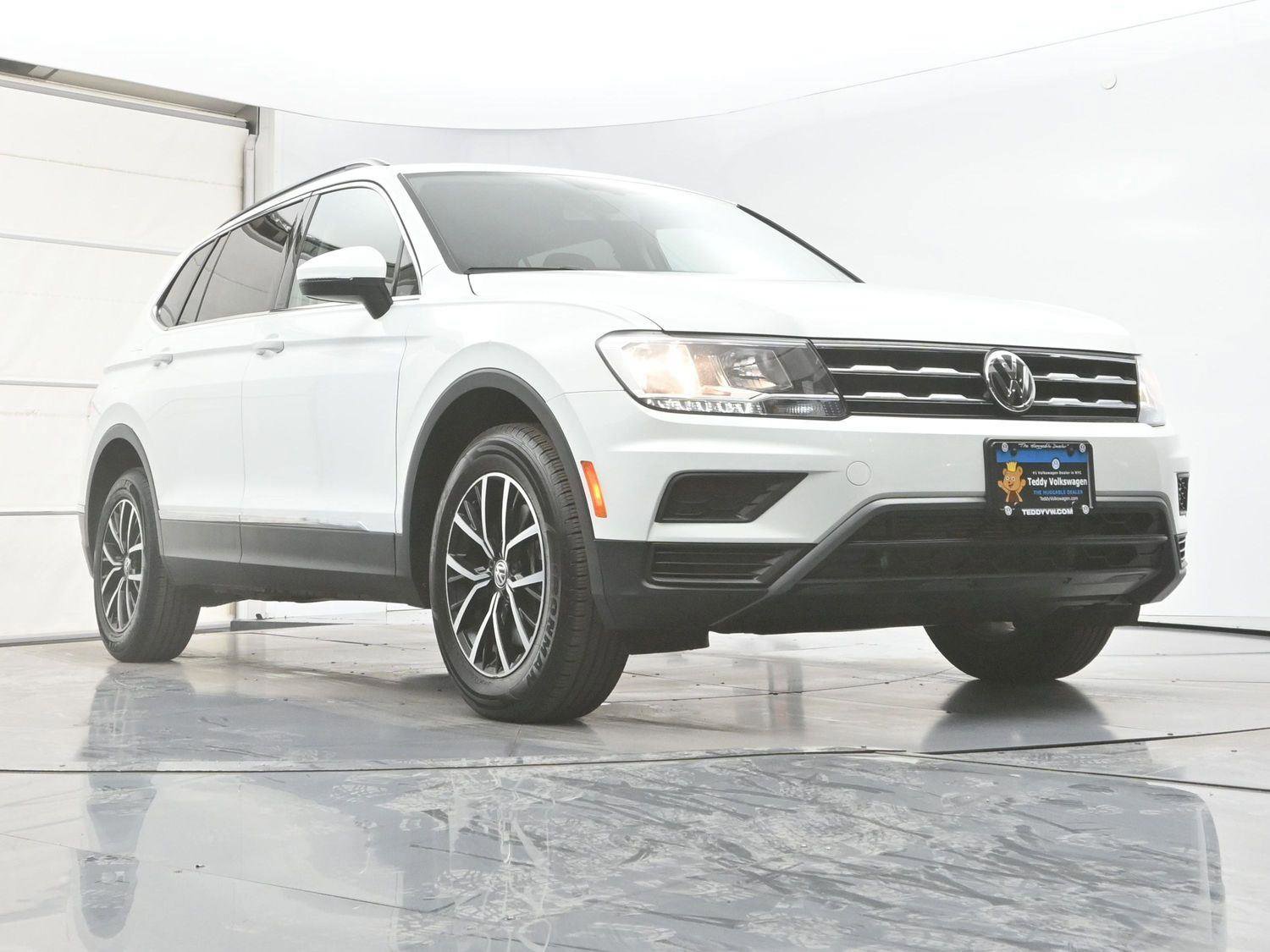 Used 2021 Volkswagen Tiguan SE w/ Panoramic Sunroof Package AWD/4WD image 29
