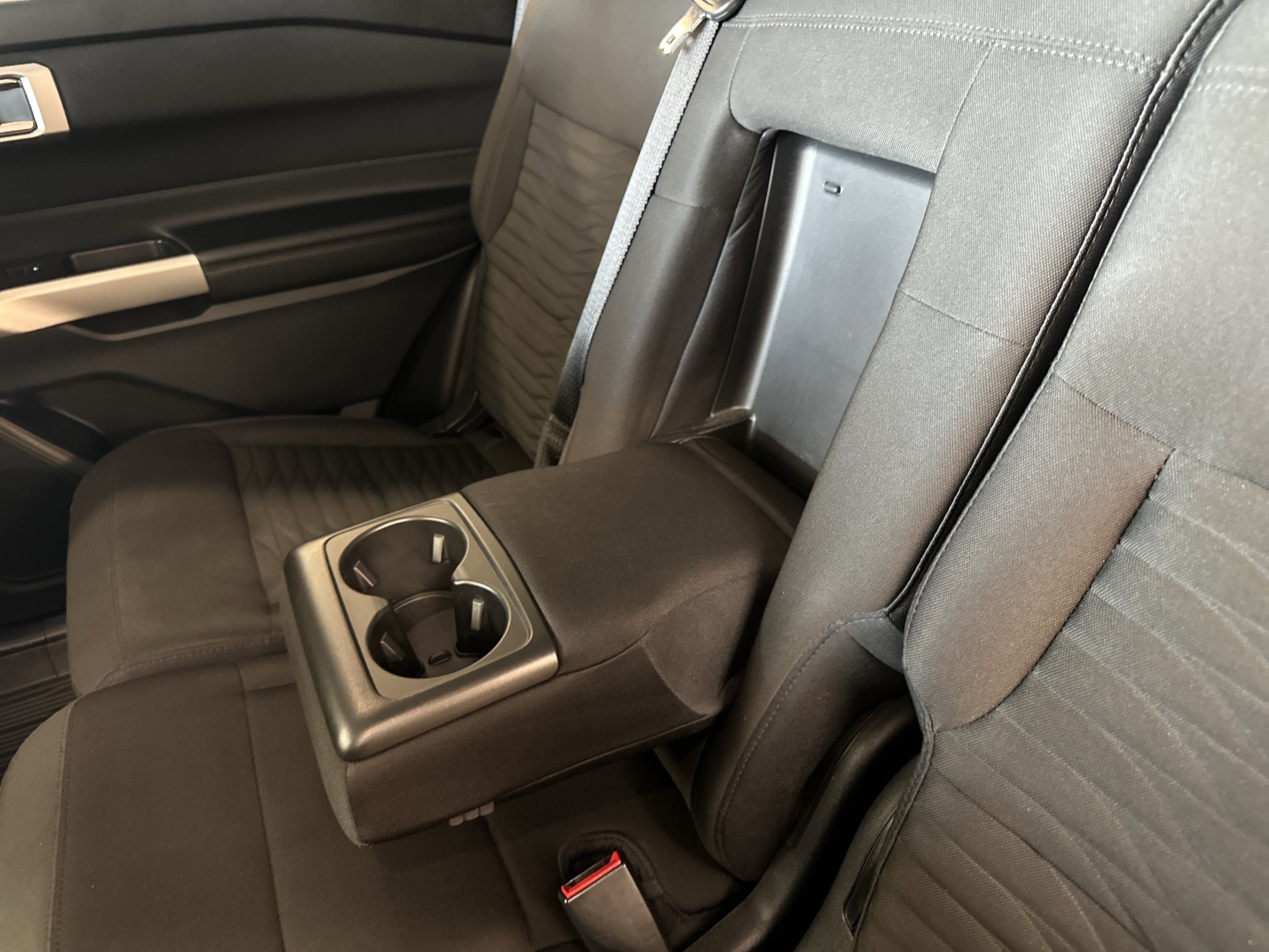 Used 2020 Ford Explorer XLT image 27